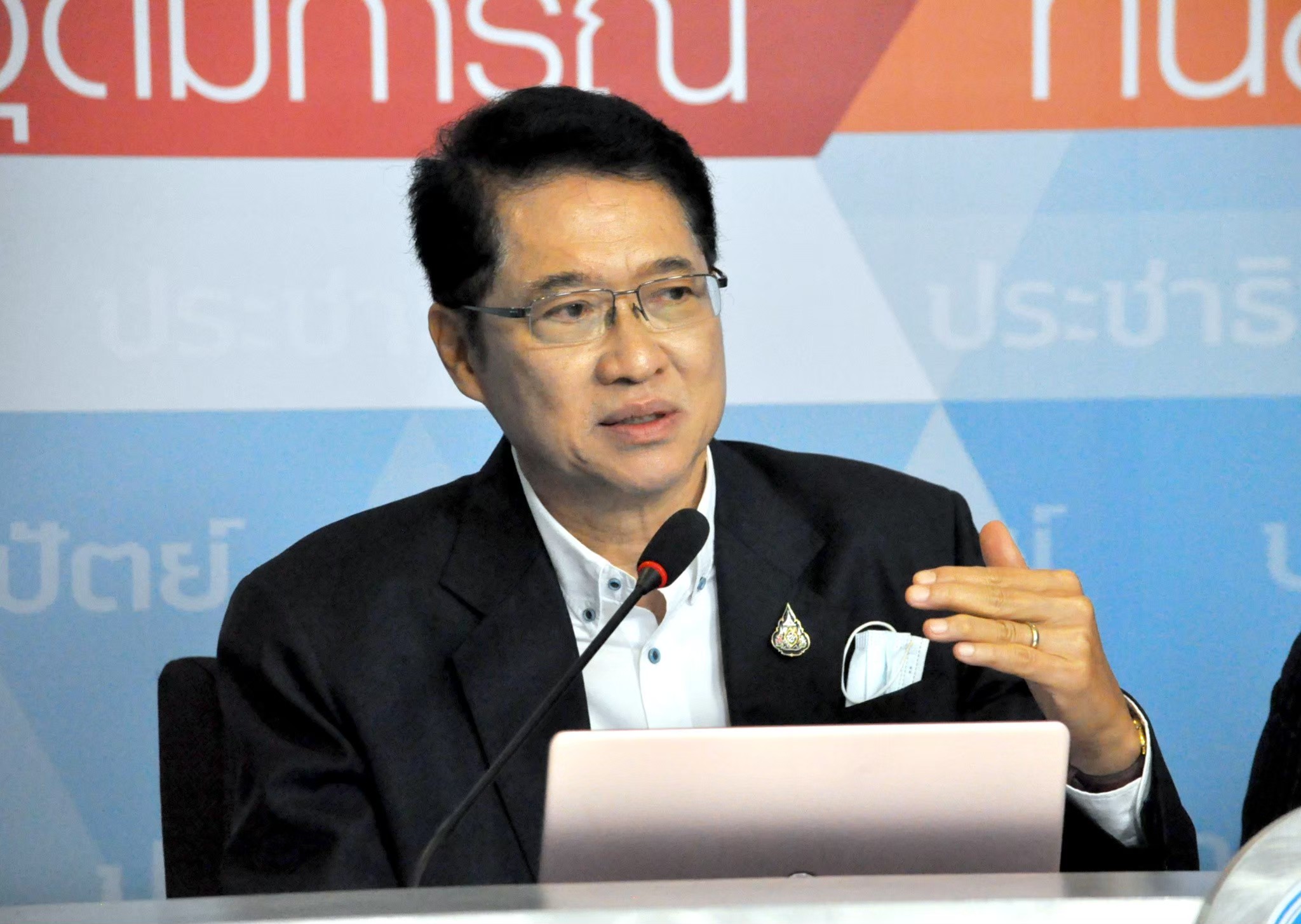 “องอาจ” จี้ ศบค. เร่งตรวจเชิงรุกชุมชนแออัดขนาดเล็ก  หวั่นแพร่กระจายคุมยาก