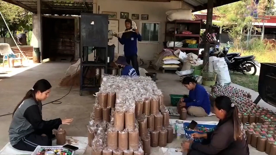 ชายแดนตึงเครียดแต่ยังสู้! ชาวบ้านสุรินทร์รับจ้างวันละ 300 เก็บเงินเผื่ออพยพ