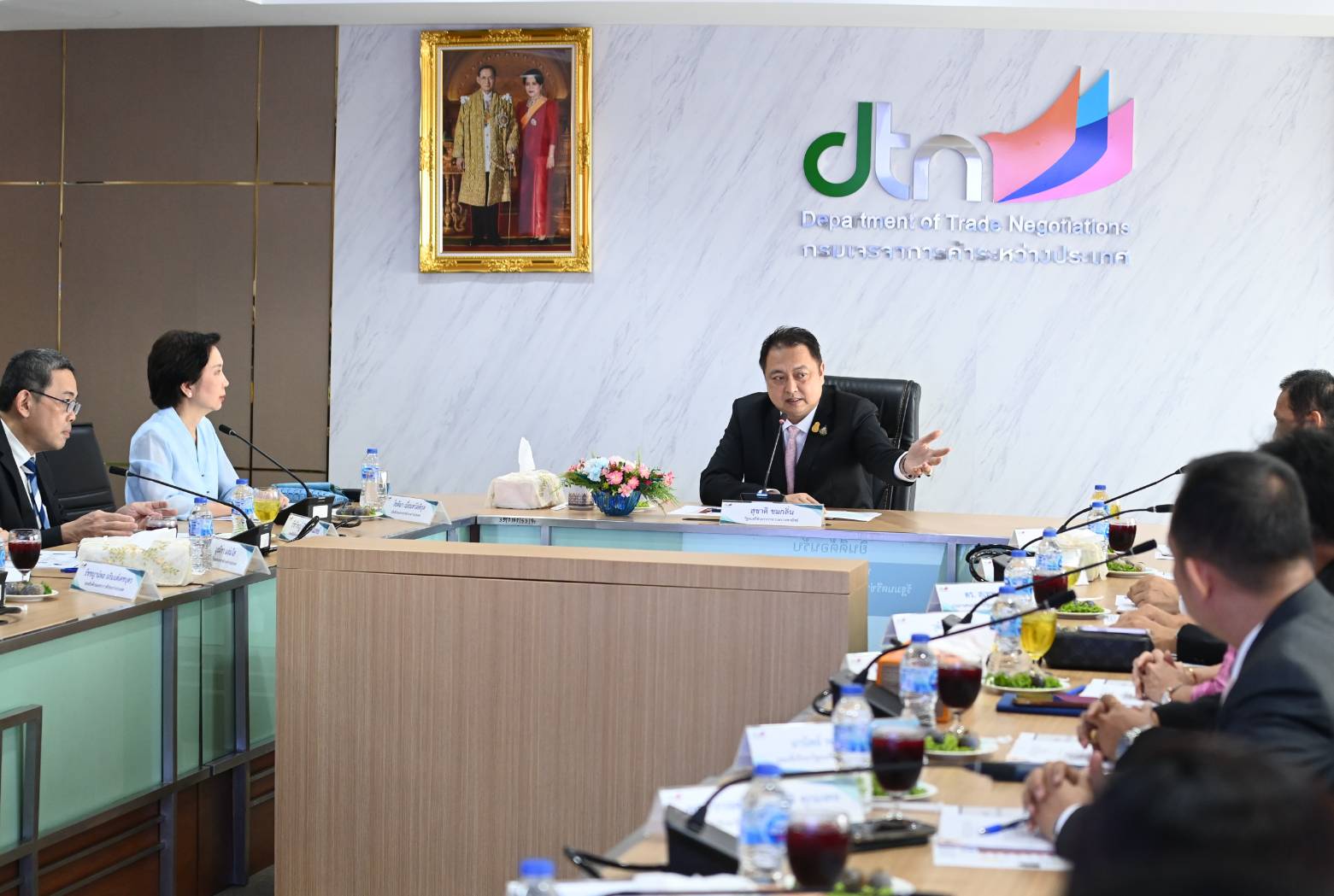 "สุชาติ’"มอบนโยบายกรมเจรจาการค้าระหว่างประเทศ เร่งดันผู้ประกอบการไทยใช้ประโยชน์ FTA ลุยเจรจาปิดดีลกับคู่ค้า 