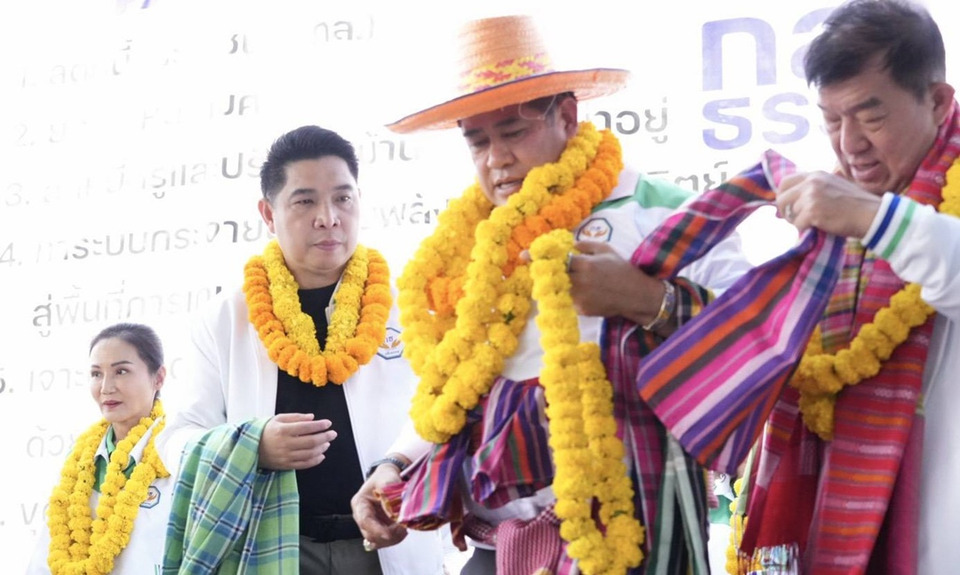 “ธนกฤต” ลุยช่วย “ธรรมนัส” หาเสียง จ.ร้อยเอ็ด จ่อเดินหน้าเปลี่ยน ส.ป.ก. เป็นโฉนดครุฑแดง 