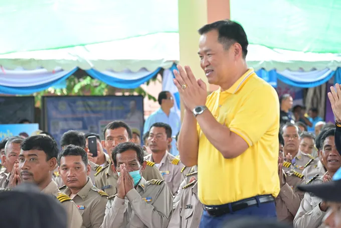 "มท.1" ห่วงเหตุคาร์บอมบ์​แฟลต​ตร.บันนังสตา​ ฉุดรั้งประเทศ​ บอกเศรษฐกิจกำลังจะดีขึ้น 