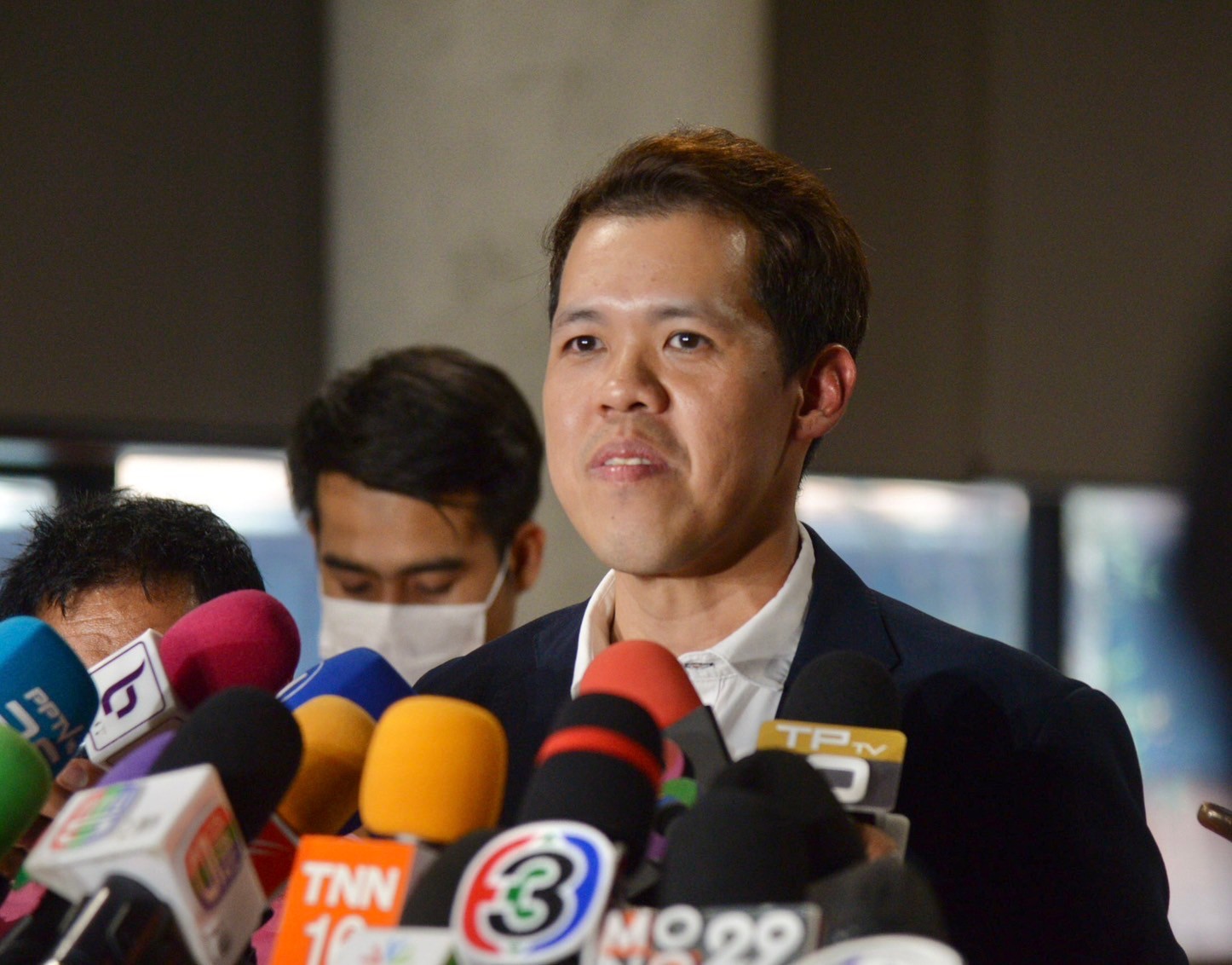 “ปกรณ์วุฒิ” คาใจแผนล้ม “เศรษฐา” ดัน “ลุงป้อม” ถามสังคมรู้สึกยังไงถ้านายกฯ ชื่อ “พล.อ.ประวิตร”