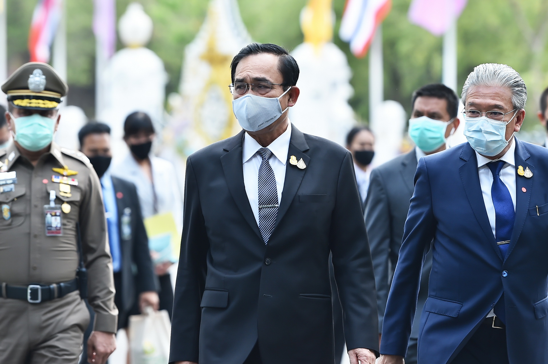 "ในหลวง ร.10"ทรงมีพระราชดำรัสชื่นชม"รบ.-ทุกภาคส่วน"ทำงานหนัก ร่วมแก้สถานการณ์โควิด