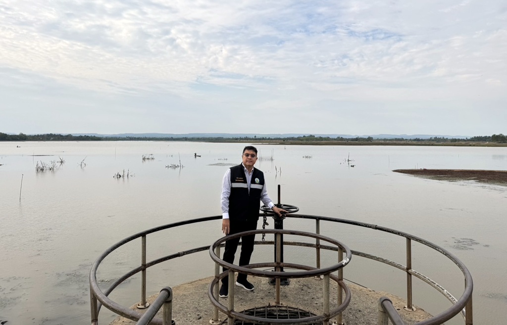 ชป.ศรีสะเกษ ติดตามสถานการณ์น้ำอ่างเก็บน้ำหนองสิ เตรียมรับมือภัยแล้งปี 68