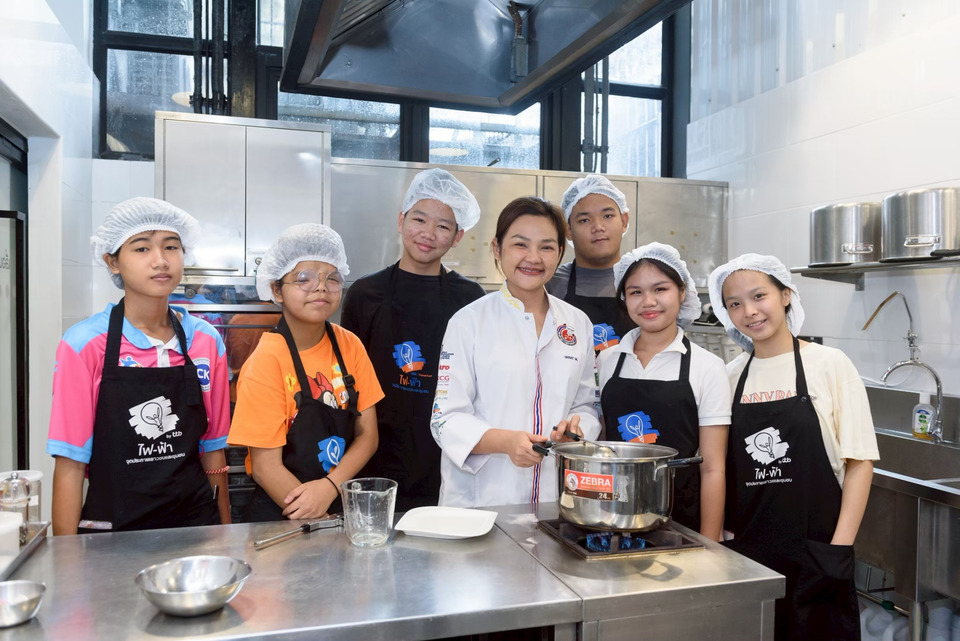 ไฟ-ฟ้า โดย ทีทีบี สานฝันเด็กไฟ-ฟ้า เส้นทางเชฟมืออาชีพ จุดประกายการเรียนรู้จากคลาสครัว สู่เวทีแข่งขันระดับนานาชาติ