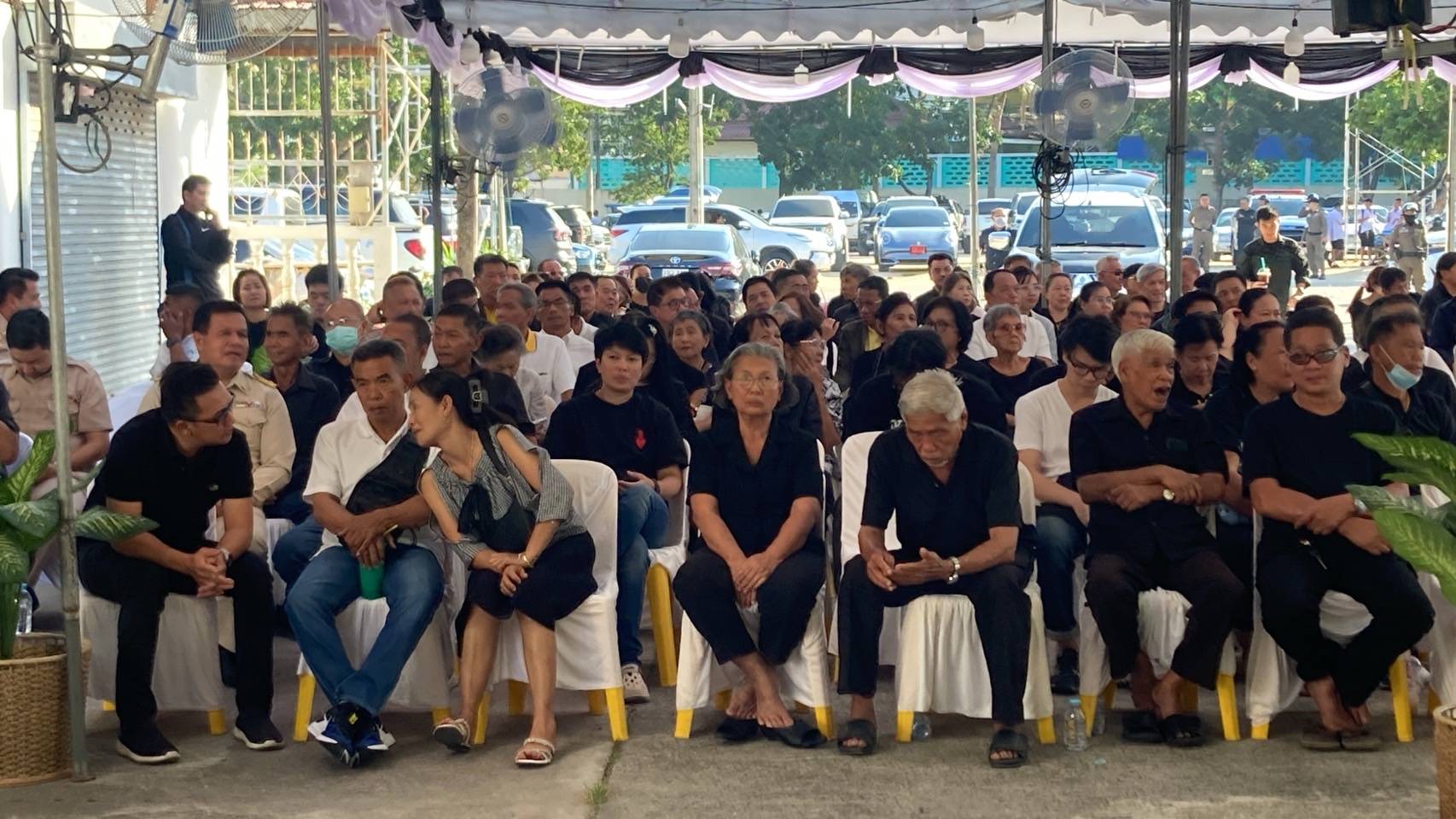 อดีตผู้บัญชาการประจำสำนักงานผู้บัญชาการตำรวจแห่งชาติ ร่วมอาลัยการสูญเสีย คุณพ่อสงคราม แหวนประดับ