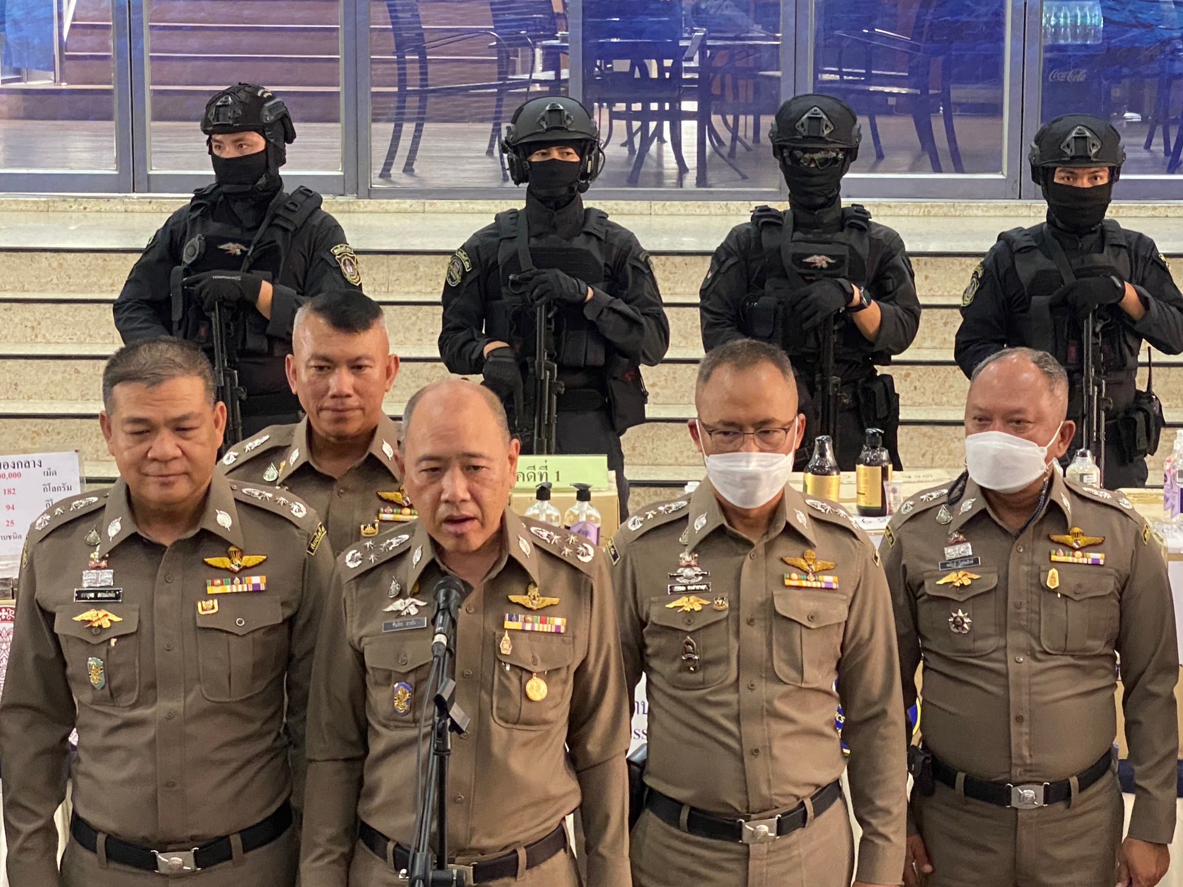 ตำรวจ ปส.(NSB) ทลายเครือข่ายขนยาเสพติดข้ามชาติ 