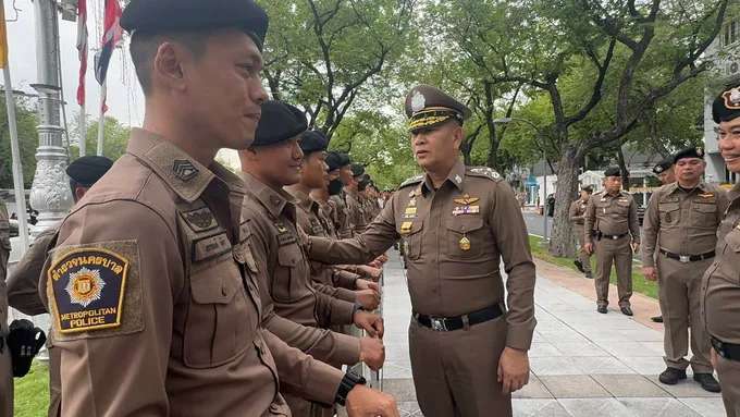 ผบ.ตร.ตรวจเยี่ยมตำรวจควบคุมฝูงชนระหว่างทางพบจยย.ถูกเฉี่ยวชนเสียชีวิตจับกุมผู้ก่อเหตุได้ภายใน 10 นาที