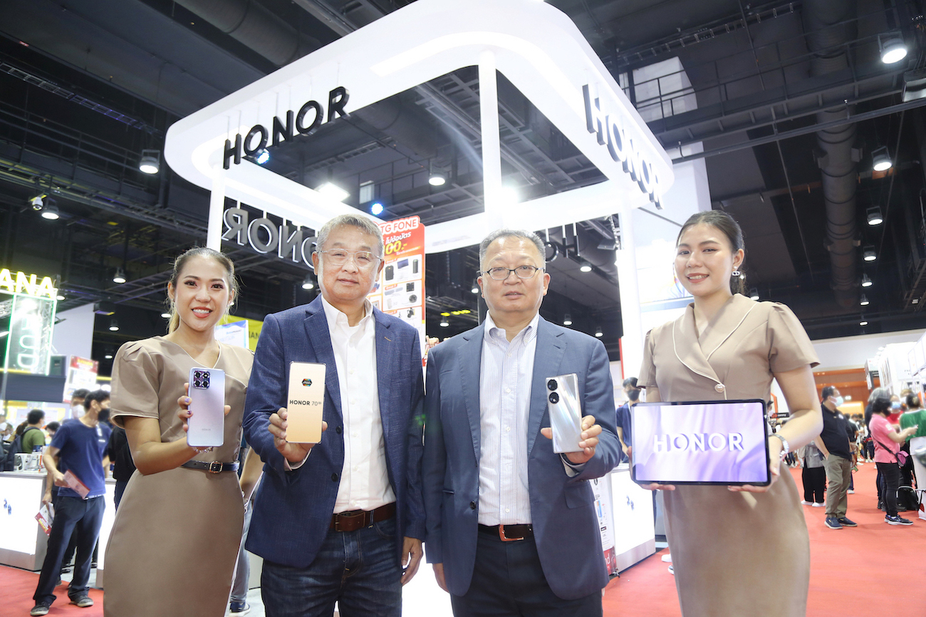 “ออเนอร์” ประเดิม Thailand Mobile Expo ครั้งแรกกวาดยอดขายทะลุเป้ากว่า 120% สมาร์ทโฟนกล้องเทพ HONOR 70 มาแรง ครองแชมป์ขายดีที่สุด