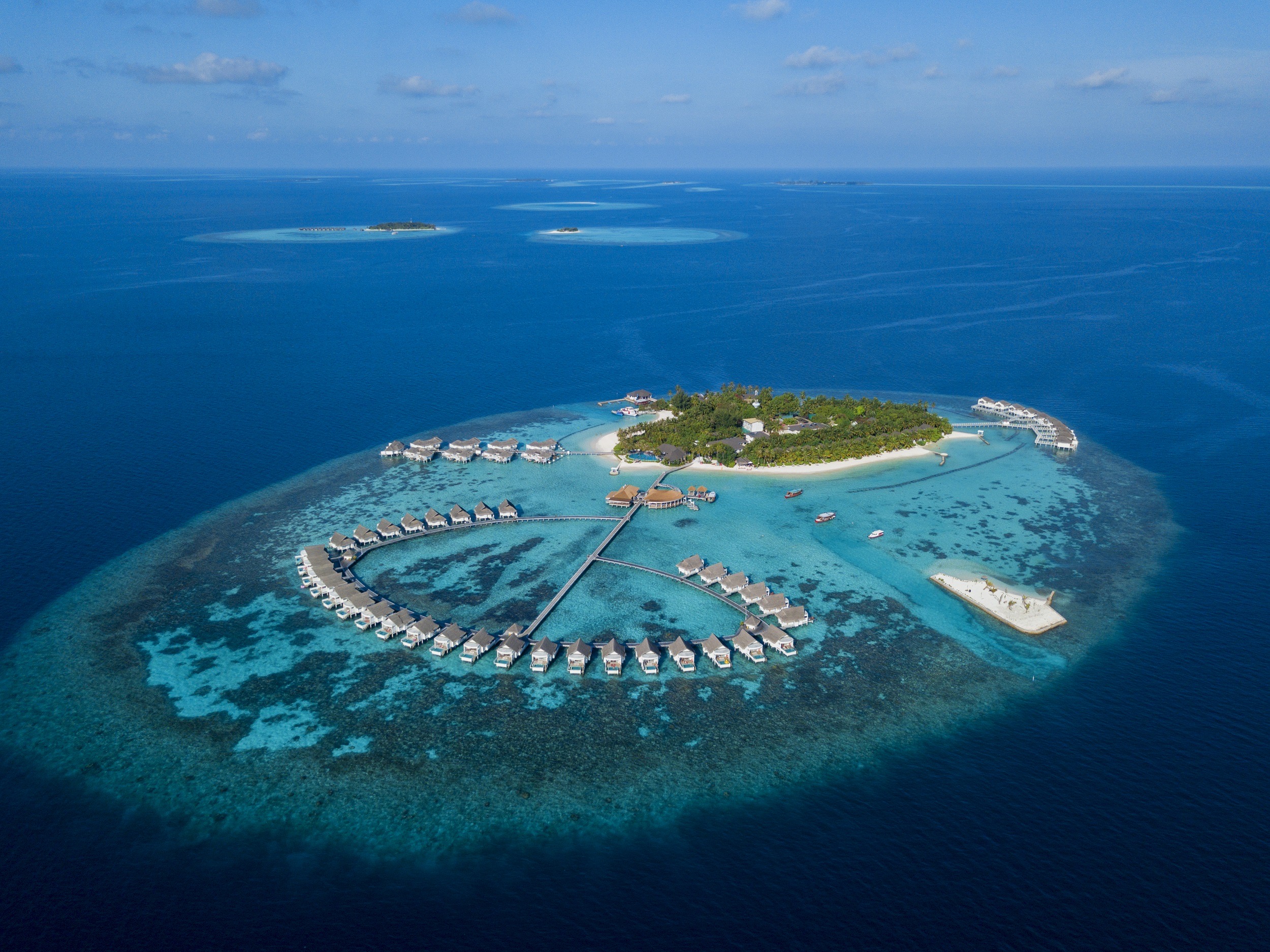 เซ็นทาราชวนสัมผัสความมหัศจรรย์เกาะสวรรค์  ด้วยข้อเสนอ “Maldives Summer Escape”
