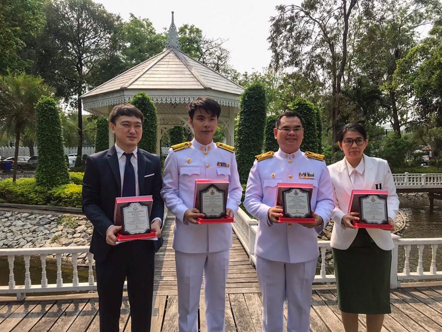  ครู รร.ยุพราชฯ รับพระราชทานรางวัล-เข็มที่ระลึกประกวดหนังสือดีเด่น