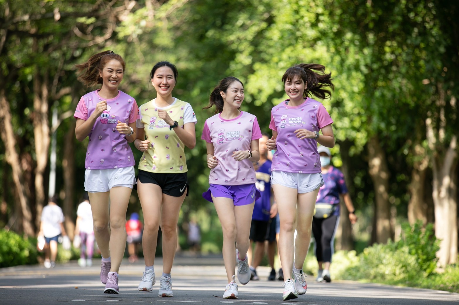 รวมพลสายหวาน !!! ดาร์ลิ่ง นำทีมนางฟ้านักวิ่ง ชวนสาวๆมาร่วมวิ่งในงาน ESTHER BUNNY WOMEN’S RUN