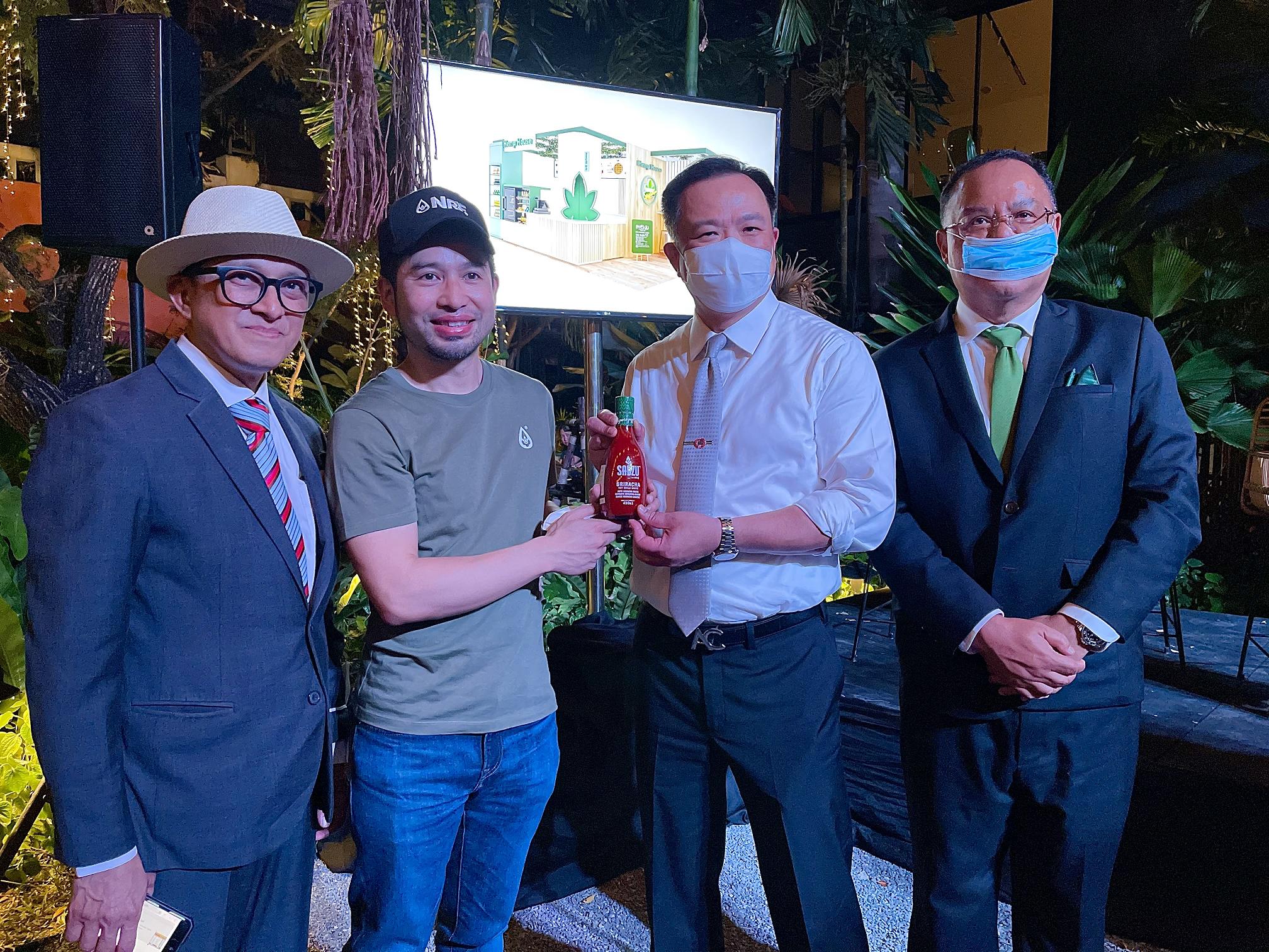 “NRF” เปิดตัวซอสพริกศรีราชา SABZU รสชาติกัญชง  