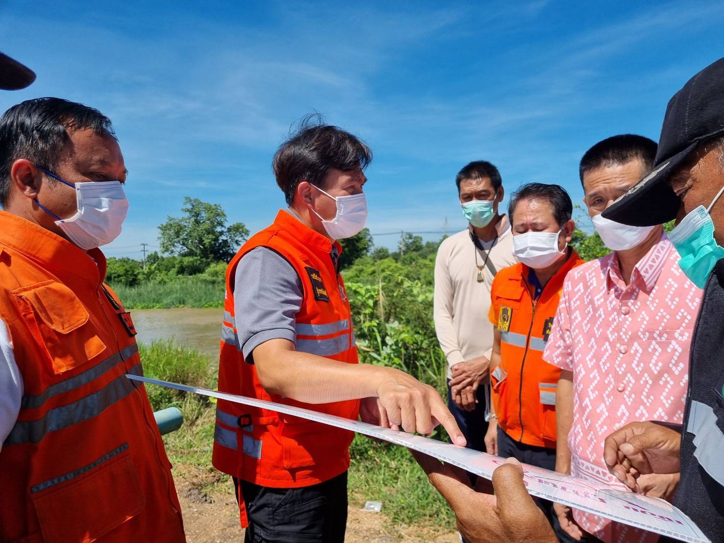ผู้ว่าฯ ลพบุรี ติดตามผลการดำเนินการสนับสนุนเครื่องสูบน้ำ-ทรัพยากร จากศูนย์ป้องกันและบรรเทาสาธารณภัย เขต 16 ชัยนาท