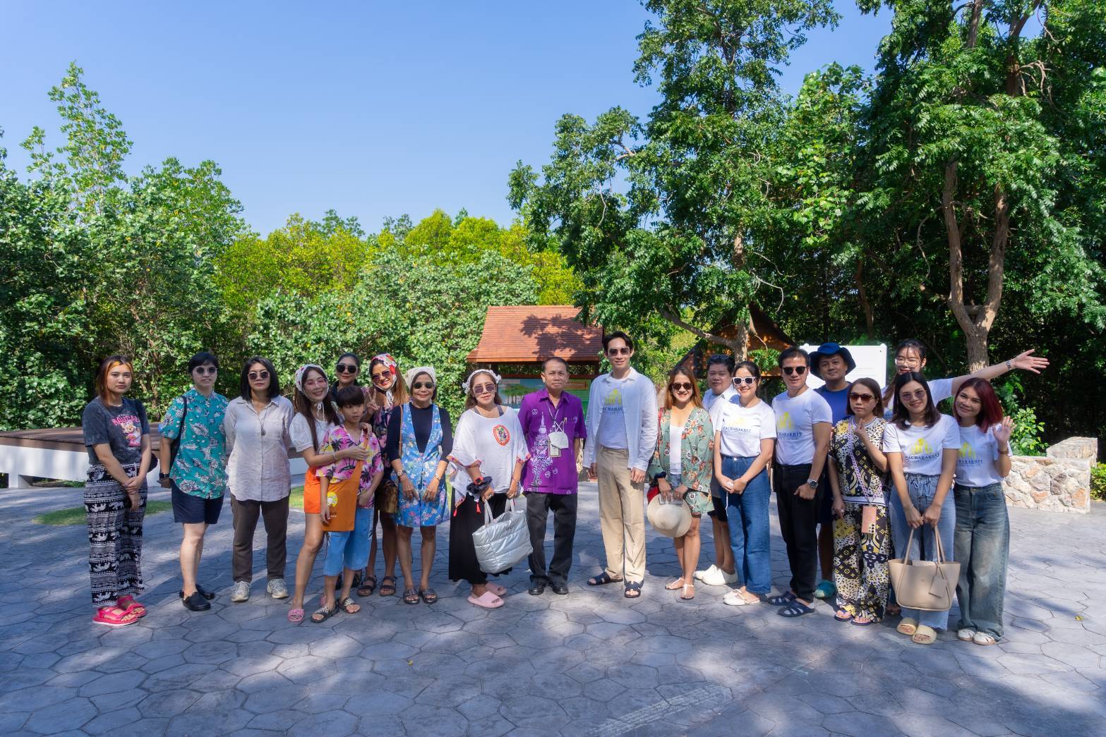 Pacharakrit Property จัดกิจกรรม “ปล่อยปูม้า สู่ท้องทะเลไทย”