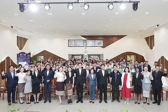 "กรมลดโลกร้อน" มอบเกียรติบัตรศูนย์เรียนรู้โรงเรียนอีโคสคูล ผสานความร่วมมือ "สปป.ลาว - ไทย"