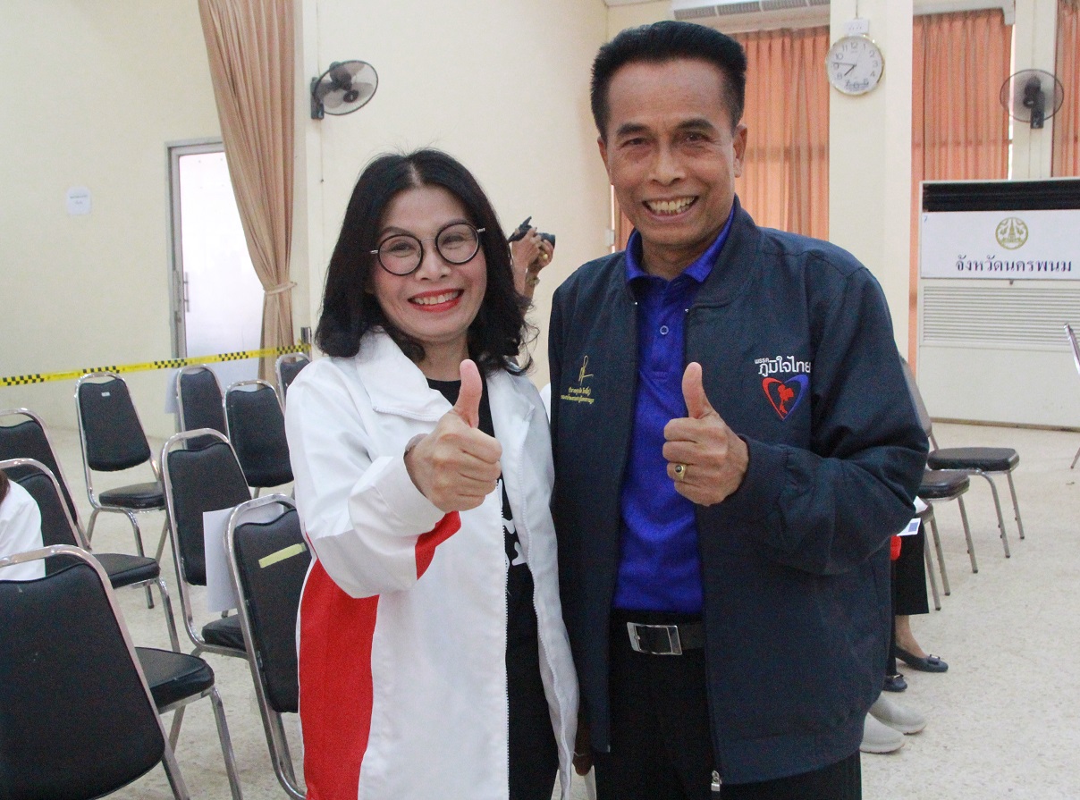 จับตา" ศุภชัย โพธิ์สุ"ภูมิใจไทยทิ้งฐานแชมป์เก่าย้ายข้ามเขตชน"มนพร เจริญศรี"เพื่อไทย เขต 2 นครพนม