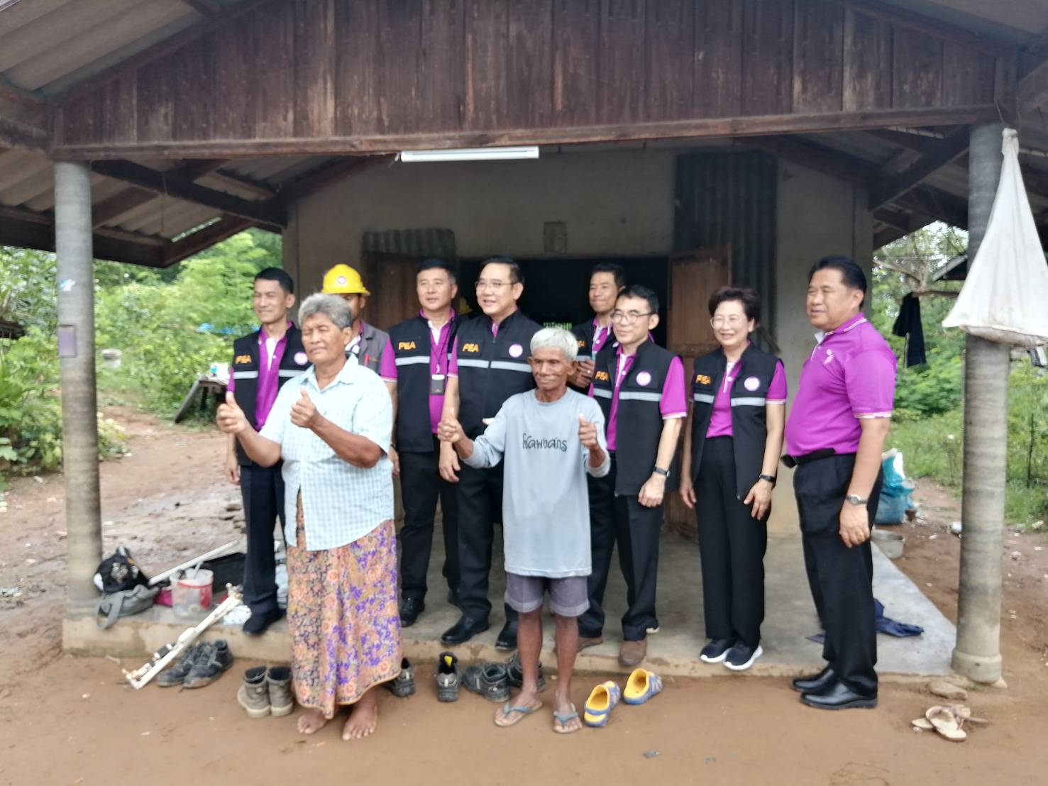 การไฟฟ้าส่วนภูมิภาค ตรวจสอบและปรับปรุงอุปกรณ์ไฟฟ้าหลังน้ำลดให้ปชช.ในพื้นที่ จ.สุโขทัย