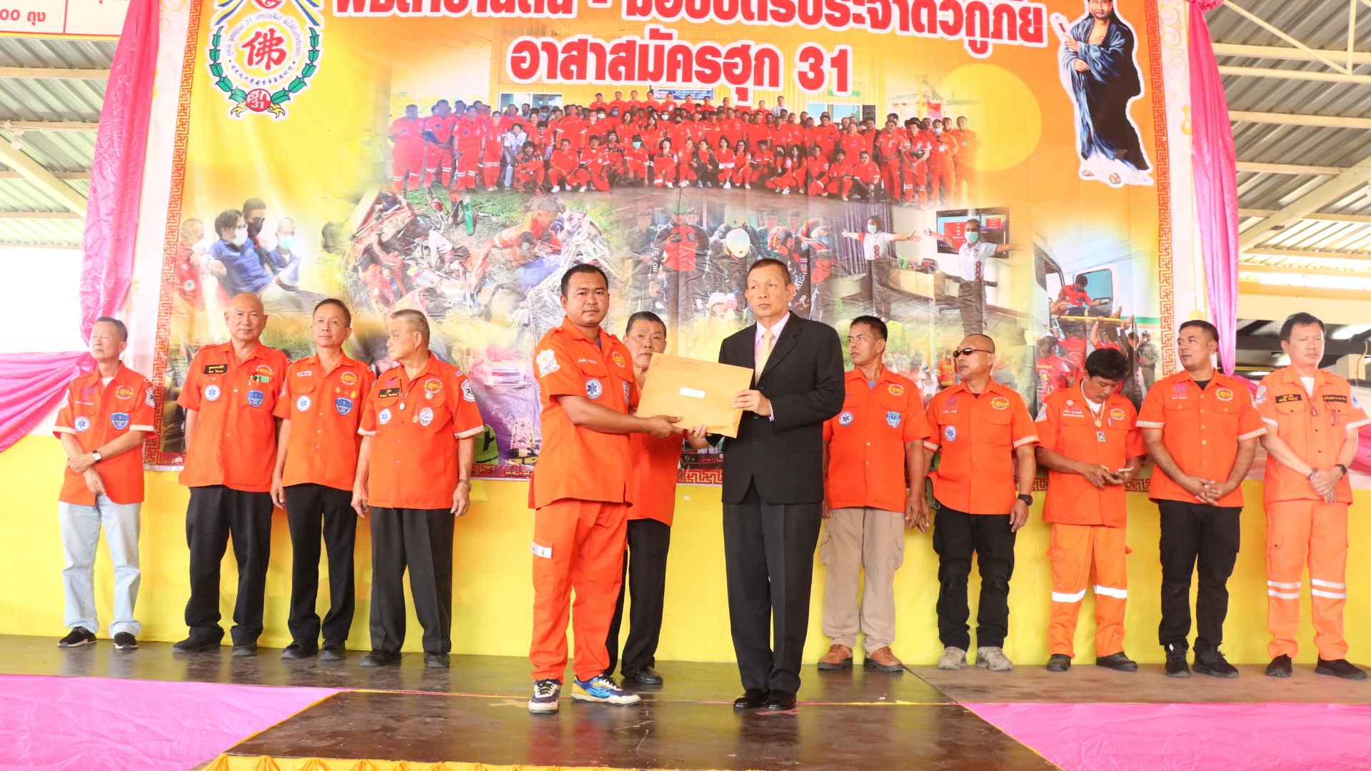 มูลนิธิกู้ภัยฮุก 31 โคราช จัดกำลังอาสาสมัคร 3 พันนาย พร้อมบริการประชาชนช่วงสงกรานต์