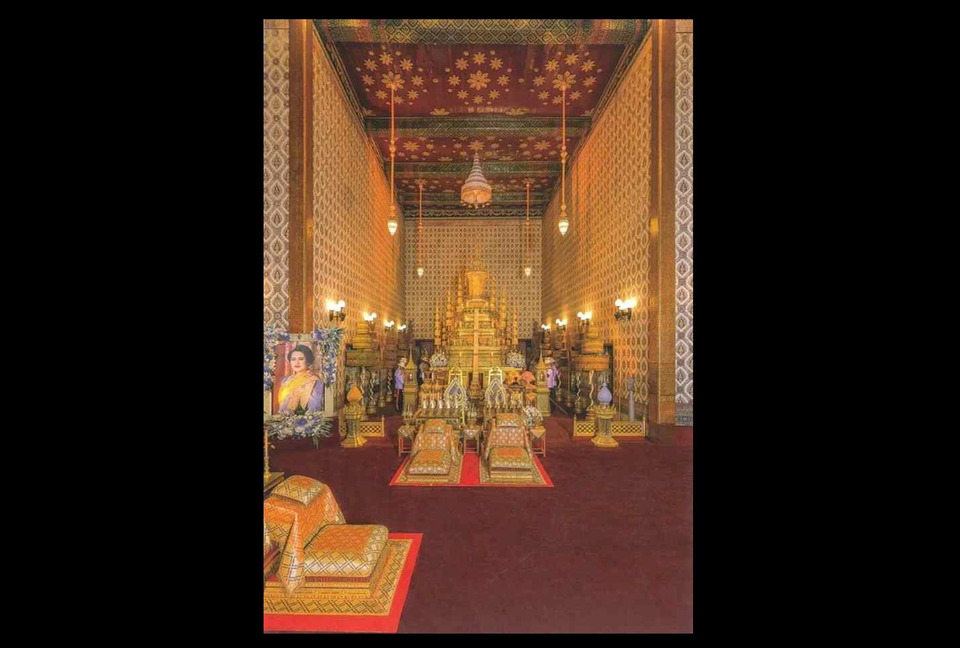 "สำนักพระราชวัง" เปิดให้ประชาชนถวายสักการะพระบรมศพ "พระพันปีหลวง" 4 ช่วงเวลา เริ่ม 9 พ.ย.นี้ เช็ก "เวลา-ระเบียบแต่งกาย-เส้นทางเข้า" 