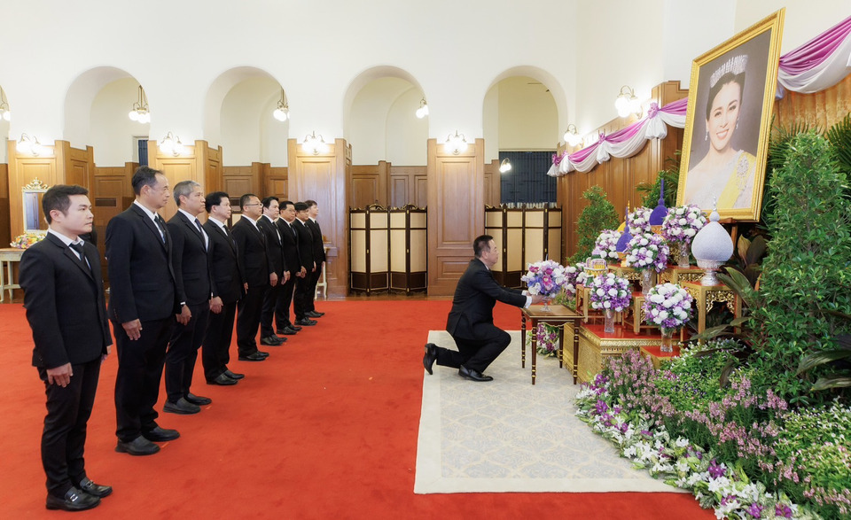 กรุงไทย ทูลเกล้าฯ ถวายพระพรชัยมงคล สมเด็จพระนางเจ้าฯ พระบรมราชินี