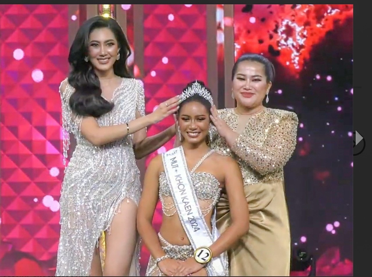 สวยมงลง! ‘น้องเบนซ์’ คว้าตำแหน่ง ‘MUT KHON KAEN 2024’ ปฏิบัติภาระกิจทันทีหลังมงลง 