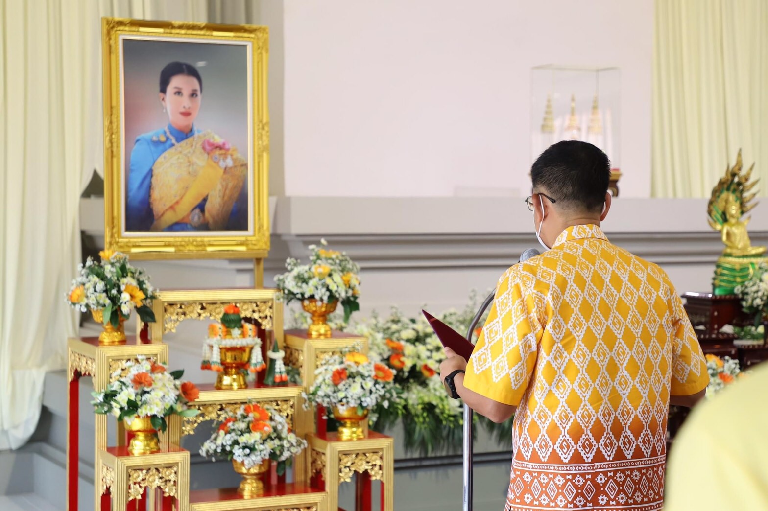 จังหวัดอ่างทอง จัดพิธีเจริญพระพุทธมนต์ถวายพระกุศลและกิจกรรมจิตอาสาพัฒนา เฉลิมพระเกียรติ