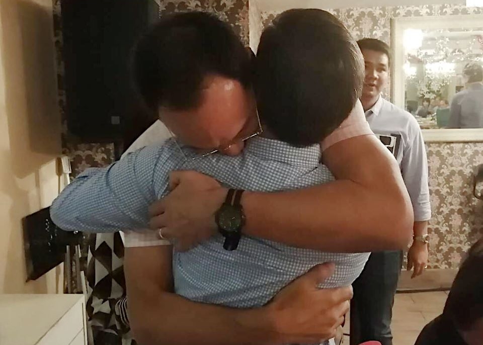 "มาร์ค" ขอบคุณ "กรณ์" ในความเป็นเพื่อน ขอให้สำเร็จบนเส้นทางใหม่