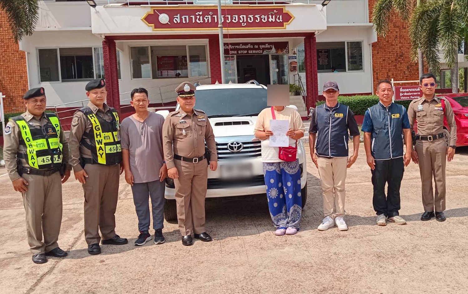 บึงกาฬ อุทาหรณ์นำรถไปจำนำกับแก๊งมิจฉาชีพ สร้างเพจปลอม แต่นำรถส่งขายข้ามลาว