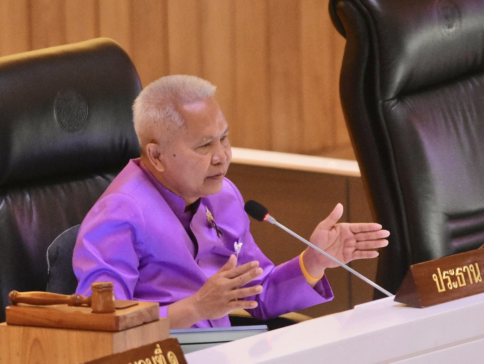 สภาเดือด! "ฝ่ายค้าน" รุมถล่ม “ประธานโสภณ” ลักไก่แก้เวลาประชุม-ปิดไมค์ดื้อๆ ลั่น "ไม่ใช่สภา ของประธานคนเดียว"