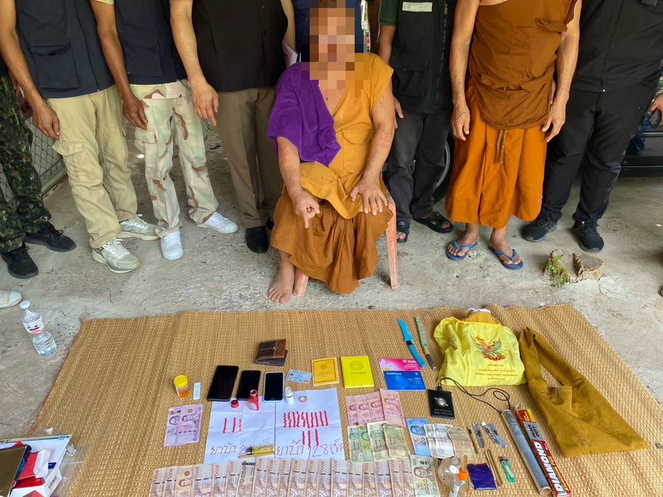 ไม่รอด! ปกครองบ้านแท่นบุกจับพระคากุฏิ ยึดยาบ้า 155 เม็ด จับสึกส่งดำเนินคดี ขยายผลเครือข่าย 