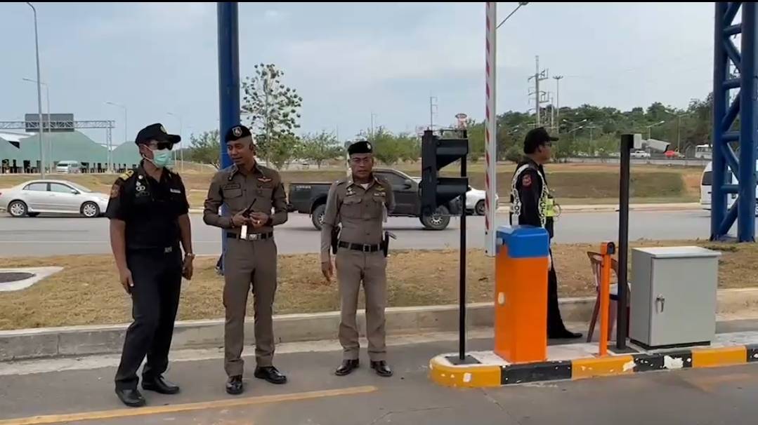  ขนส่งจังหวัดกระบี่ลงพื้นที่จัดระเบียบรถรับ-ส่งผู้โดยสารภายในท่าอากาศยานนานาชาติกระบี่