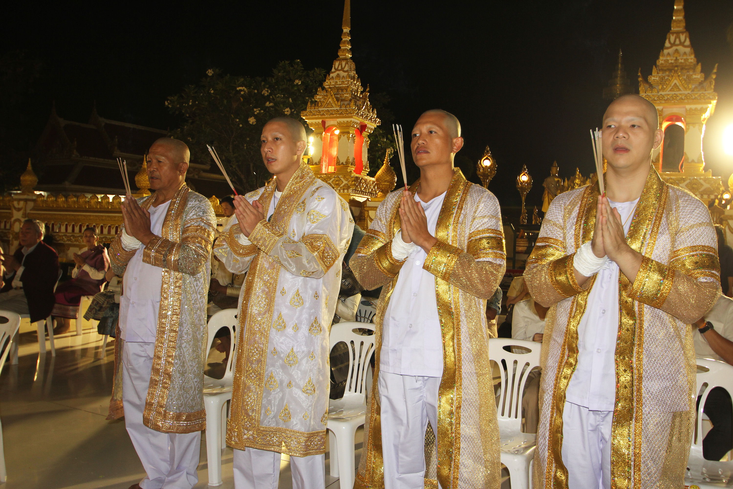 นาคโตโน่ ร่วมพิธีบวงสรวงองค์พระธาตุพนม พญานาค ทั้ง 7 ก่อนบวช