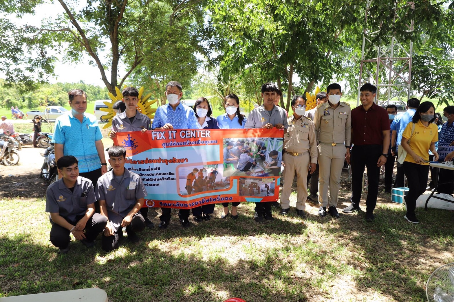 อ่างทองออกหน่วยบริการ โครงการ "หน่วยบำบัดทุกข์ บำรุงสุข สร้างรอยยิ้มให้ประชาชน" พื้นที่อำเภอโพธิ์ทอง