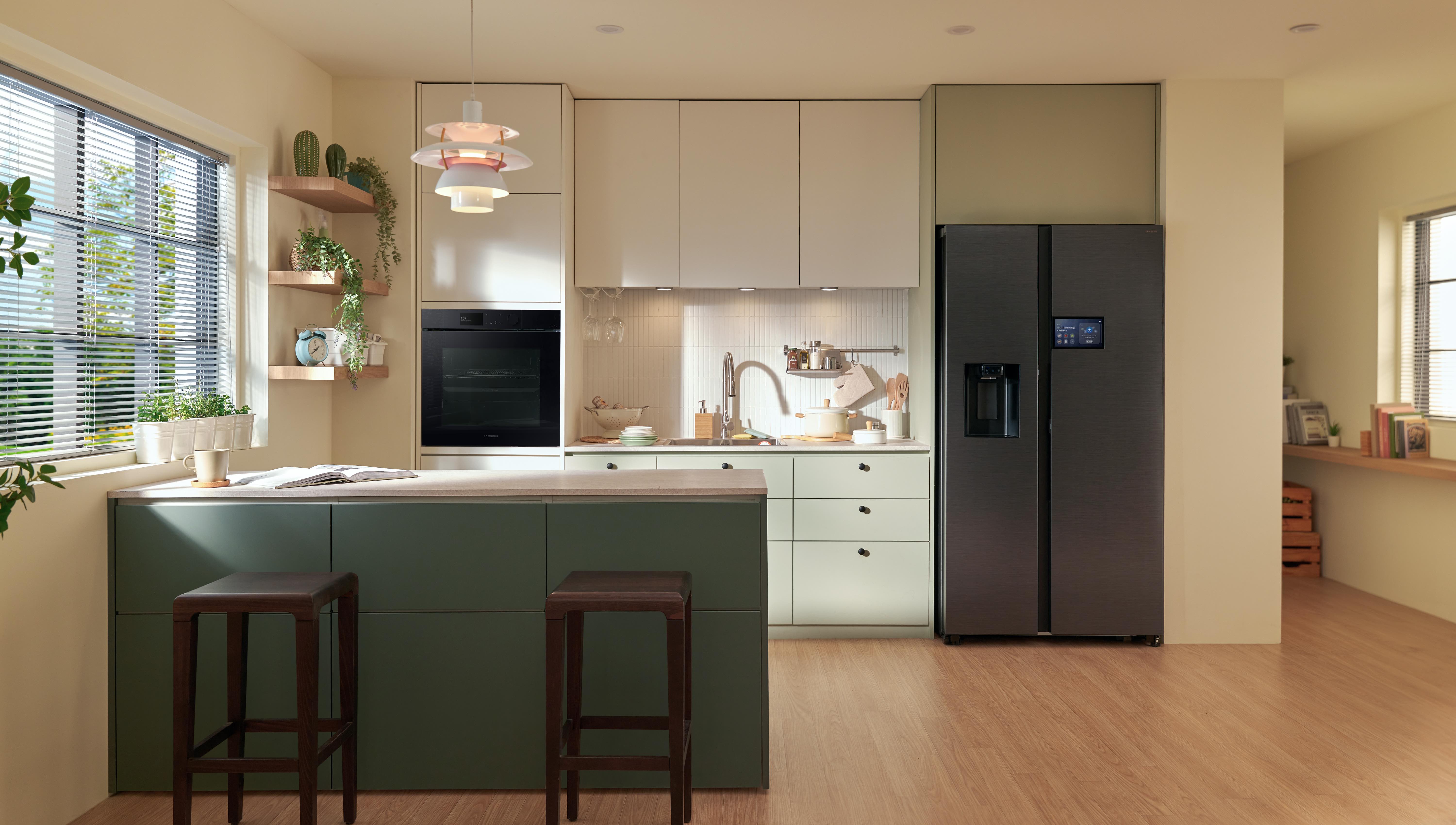 “Bespoke AI” รุ่นใหม่จากซัมซุง ยกระดับครัวสมาร์ทด้วยจออัจฉริยะ AI HOME
