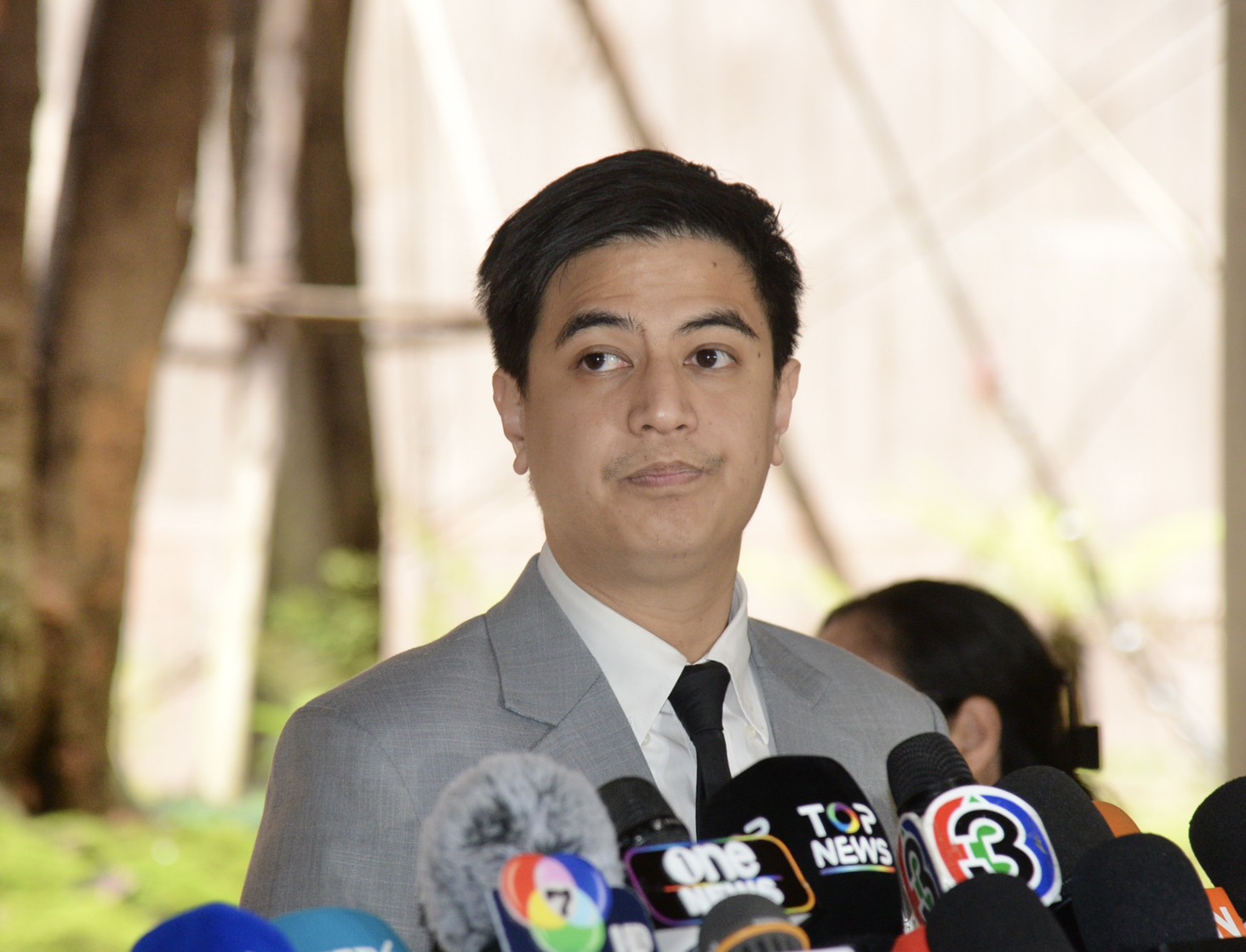 "พรรคประชาชน" ย้ายเวทีผู้นำฝ่ายค้านไปรัฐสภา หลังโรงแรมพูลแมนขอยกเลิก