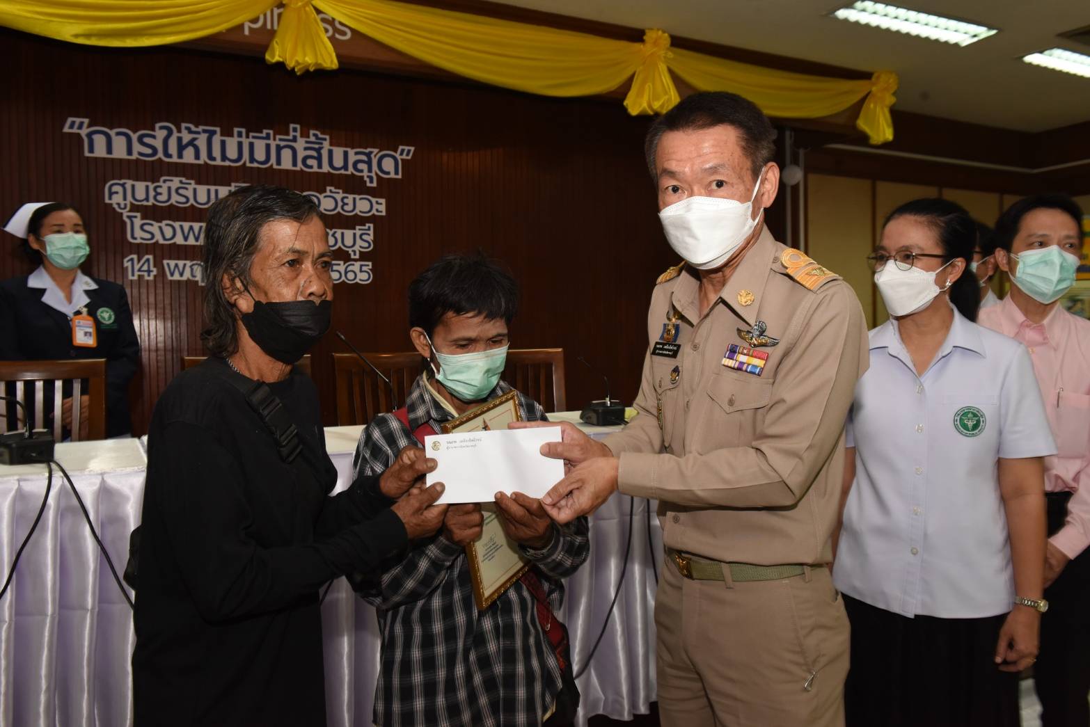   ยกย่องหนุ่มรับจ้าง วัย 24 ปี บริจาคอวัยวะสร้างกุศล 1 ผู้ให้ ช่วยได้ 8 ชีวิต 