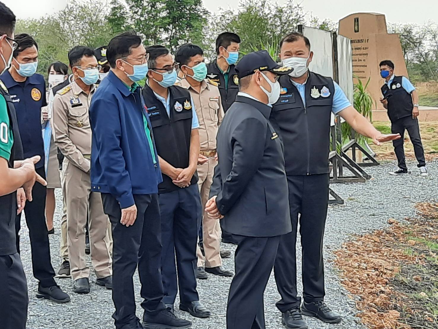 "วราวุธ" ลงพื้นที่ติดตามการดำเนินงานโครงการพัฒนาแหล่งน้ำจังหวัดลพบุรี สร้างแหล่งน้ำต้นทุน พร้อมฟื้นฟูสวนป่าจำปีสิรินธร