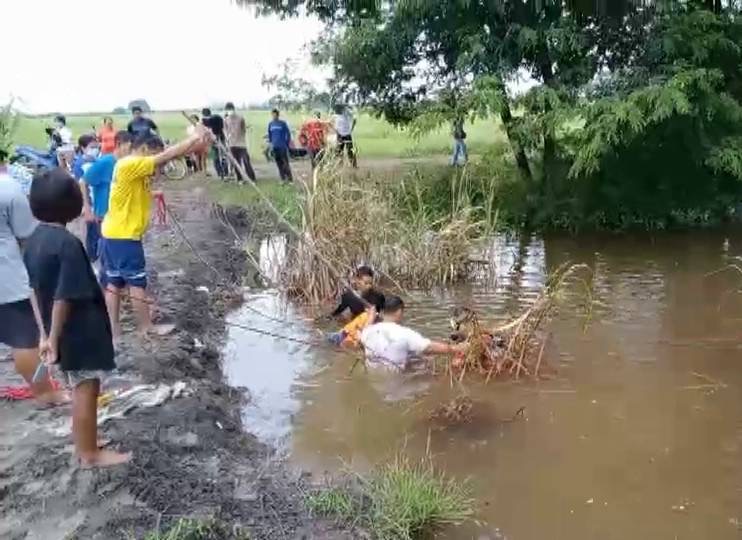 ชีวิตรันทด ชาวนาถูกน้ำดูดเข้าไปติดคาท่อ เสียชีวิต