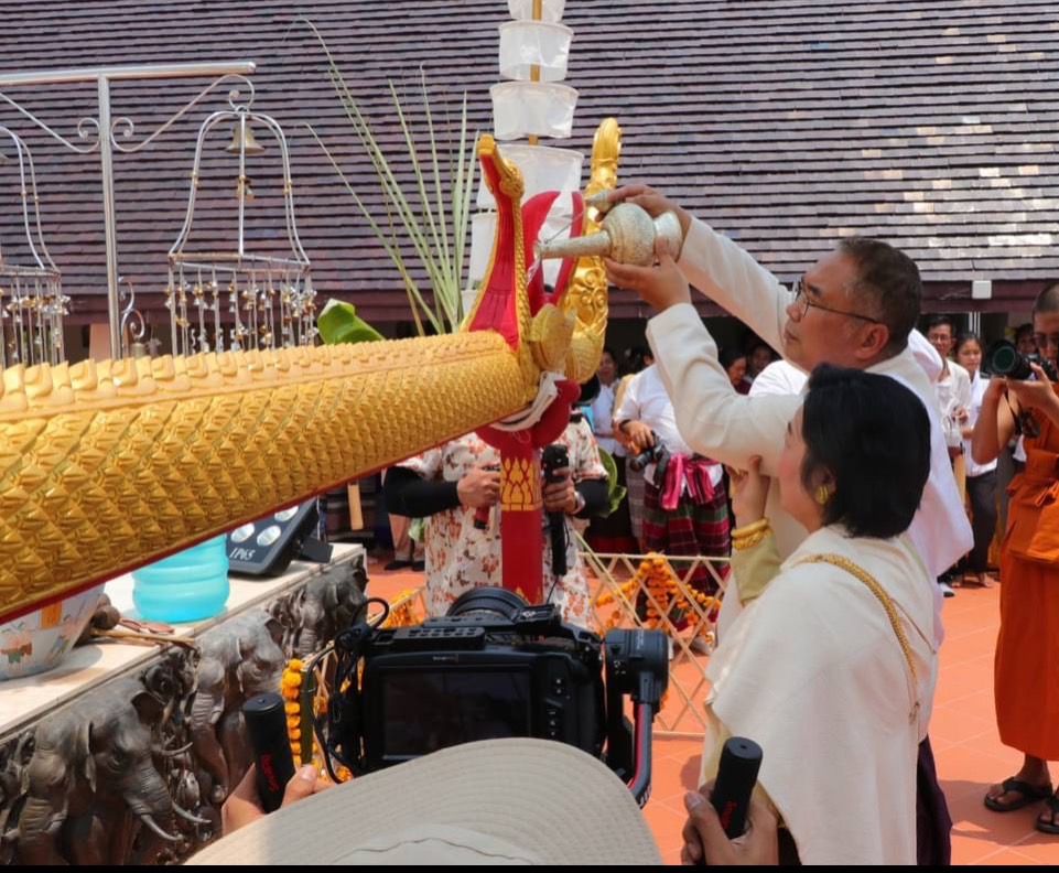 “นักท่องเที่ยว” แห่ร่วมงาน “หาบน้ำเขื่อนฮดพระธาตุ” หนึ่งในธีมงาน ฮ้อนนี้ชัยภูมิม่วนกุ๊บ เปิดประตูศรัทธาเส้นทางนำเที่ยวสงกรานต์ชัยภูมิ