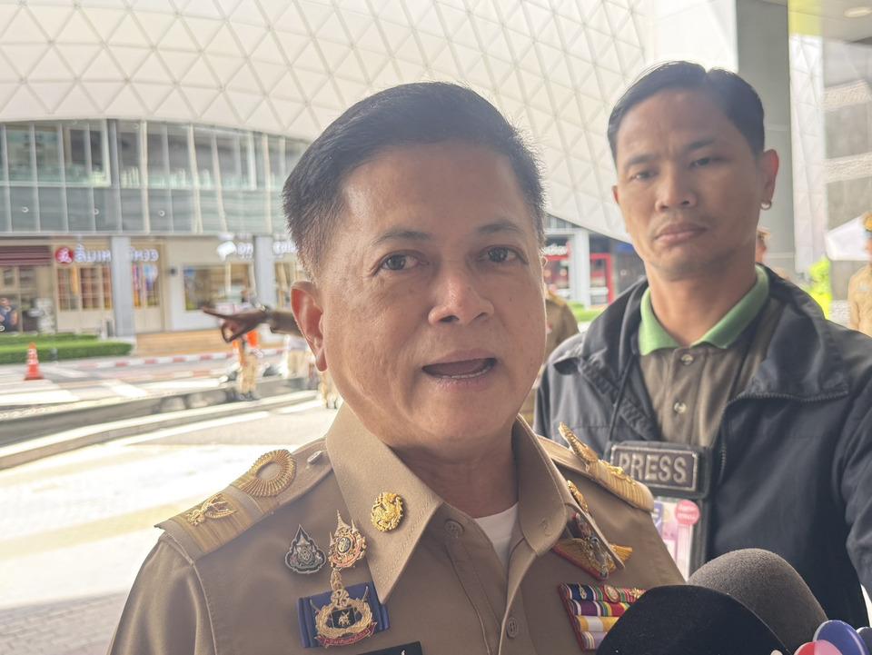  "อธิบดีปกครอง" แจงไม่ได้แจกรางวัลปืน "กำนัน-ผู้ใหญ่บ้าน" เกาะพะงัน ยันระงับออกใบ ป.3 ทั่วประเทศ เปิดทางตร.พกปืนได้ขณะปฏิบัติหน้าที่