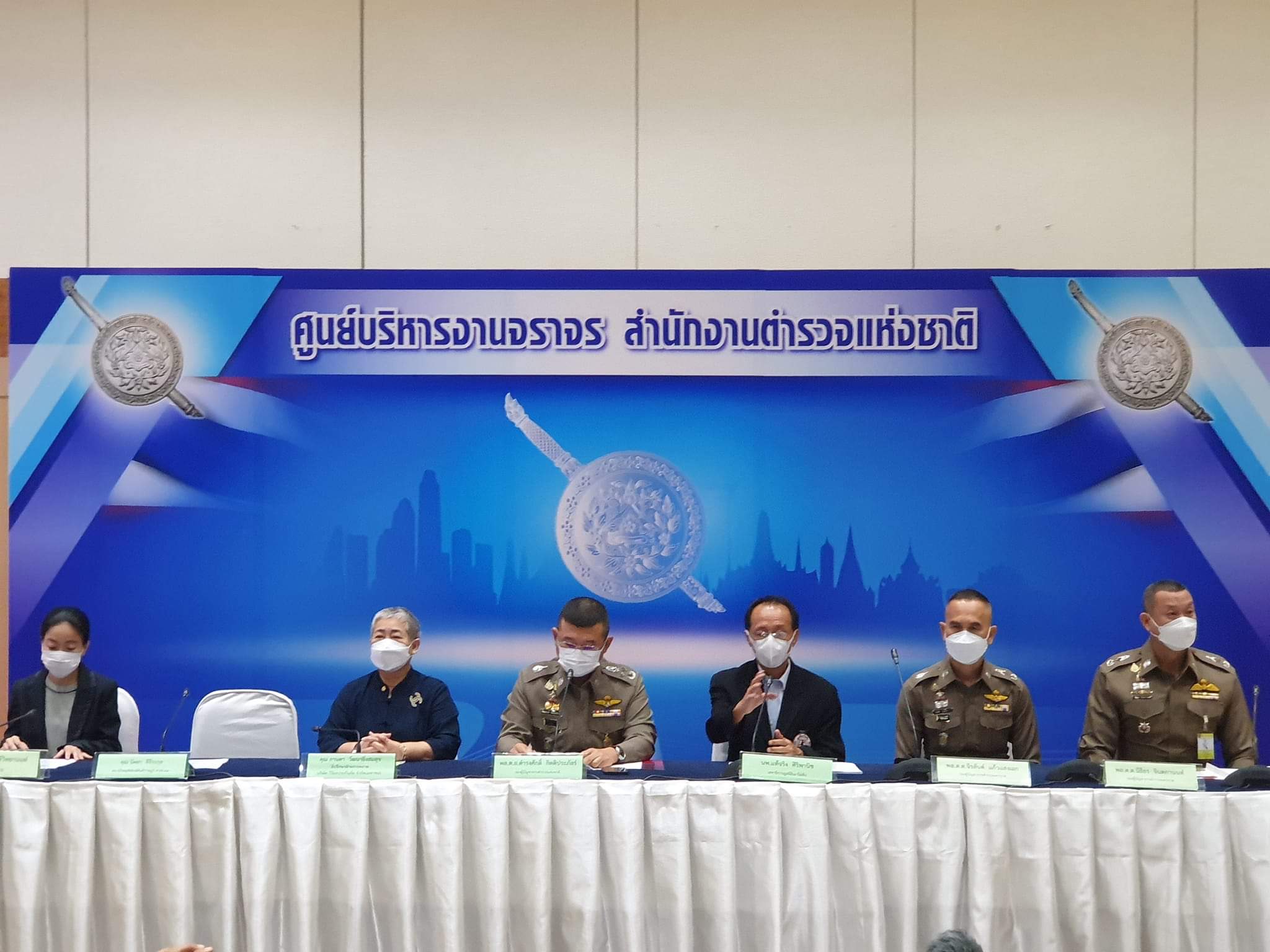 ตร.แถลงกฎหมายจราจรฉบับใหม่เริ่มใช้ 5 ก.ย.นี้ รัดเข็มขัดนิรภัยทุกที่นั่ง-เพิ่มโทษเมาแล้วขับ ติดคุก-ปรับอ่วม