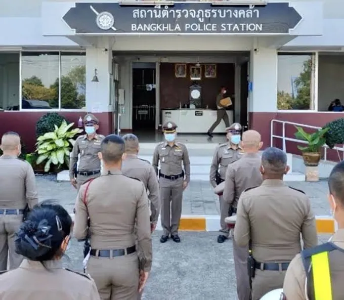 โรงพักบางคล้าผวา โควิด 19 สั่งกักตัว พงส.พร้อมผู้เกี่ยวข้อง 4 นาย