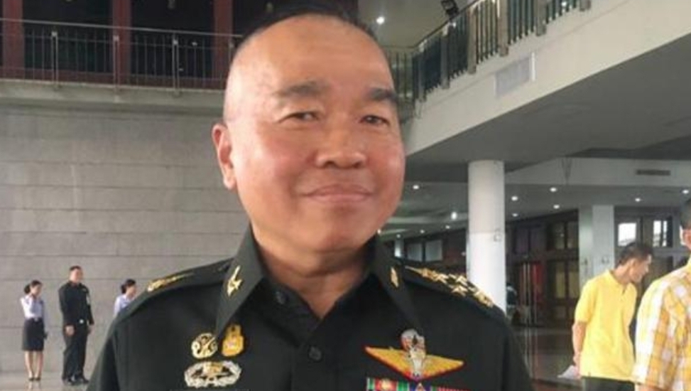 "รองผบ.ทบ."ห่วงเกิดความขัดแย้ง ชี้"นักเรียน-นศ."ได้รับข้อมูลคลาดเคลื่อน ชี้ต้องใช้เวลาคลี่คลาย