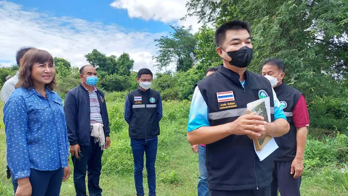 ประธานสภาอบจ.มุกดาหาร ลงพื้นที่ตรวสอบสถานที่สร้าง สนง.แห่งใหม่ หวั่นไม่คุ้มค่างบประมาณ