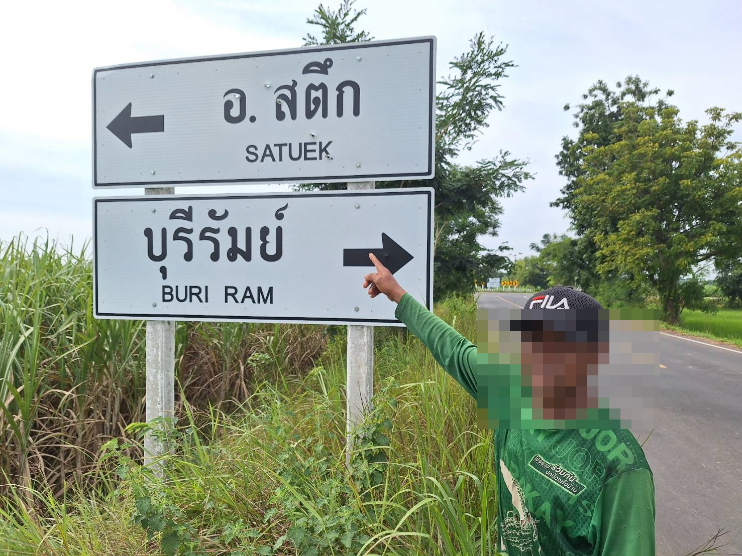 ตร.เร่งล่ากลุ่มคึกคะนองเอาป้ายบอกทางเป็นที่ซ้อมยิงปืน
