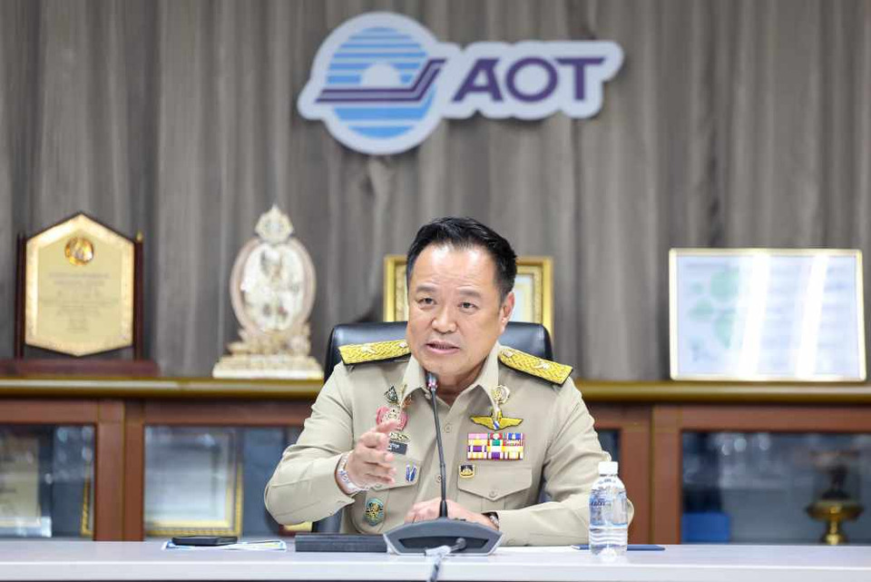 นายกฯ ถึงหาดใหญ่ เรียกหน่วยงานถกด่วน รับมืออุทกภัยใต้ ระดมอาหาร–น้ำ–ยา–ศูนย์อพยพ ประชาชนร้องขอเรือ–รถทหารช่วยอพยพ