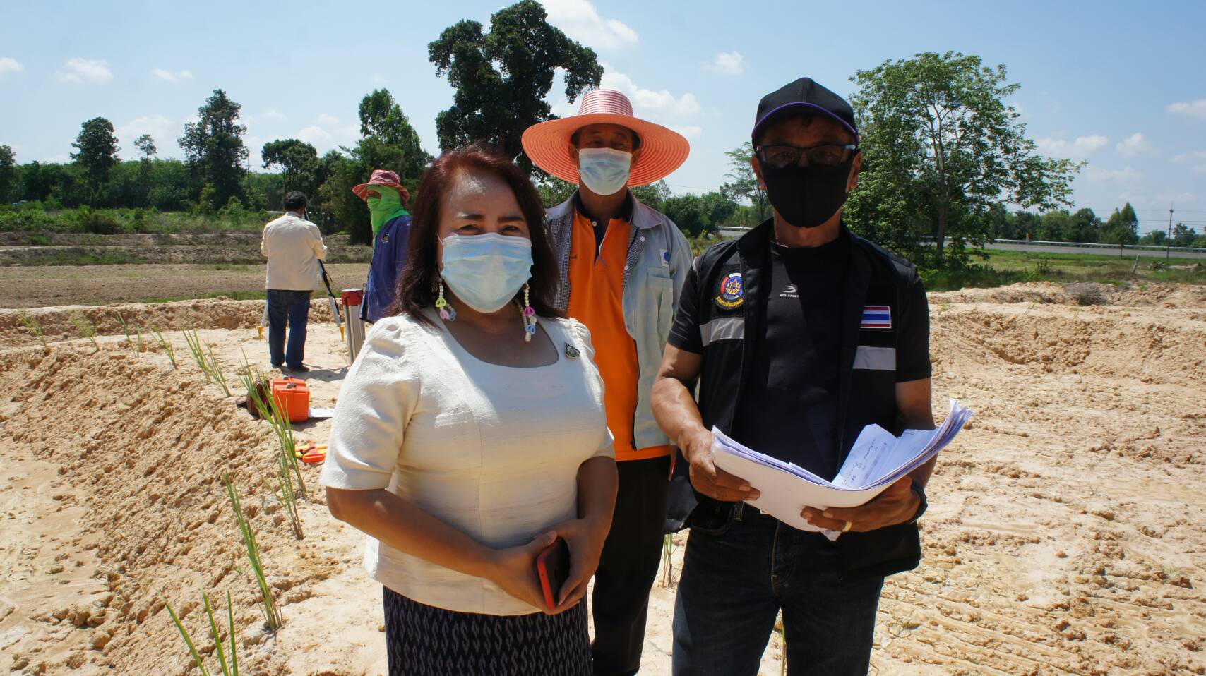 พช.ยโสธร ติดตามความคืบหน้าศูนย์เรียนรู้ทฤษฎีใหม่รูปแบบโคกหนองนาโมเดล