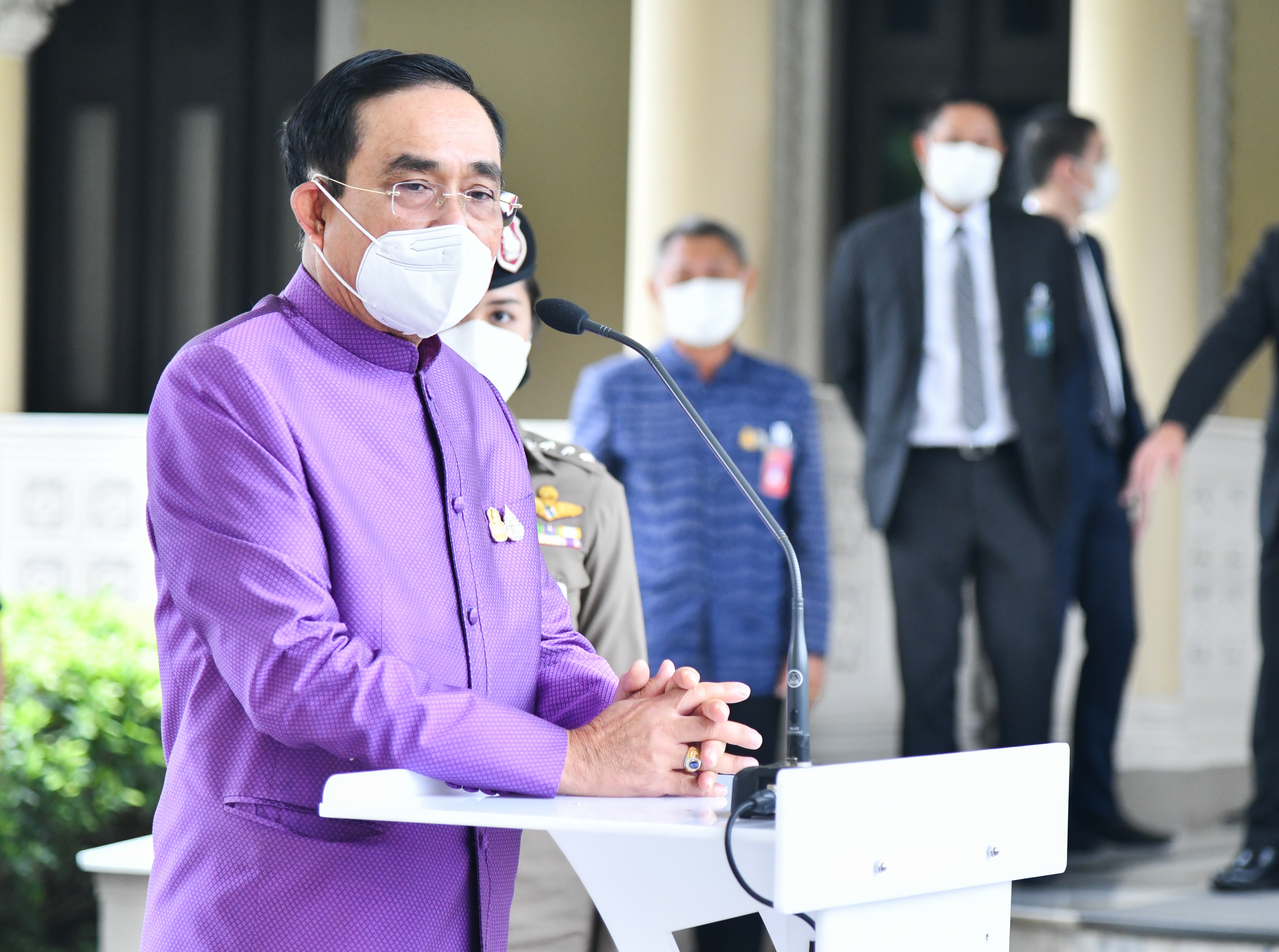 "นายกฯ" เผยมติครม.ให้ศบค.สั่งตรวจ RT-PCR เหมือนเดิม หลัง โอไมครอนระบาด