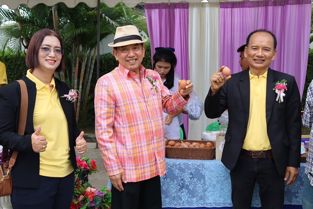ประธาน สสท. เปิดตลาดนัดสหกรณ์ สอ.ครูเพชรบุรี มุ่งสร้างอาชีพต่อยอดรายได้สมาชิก